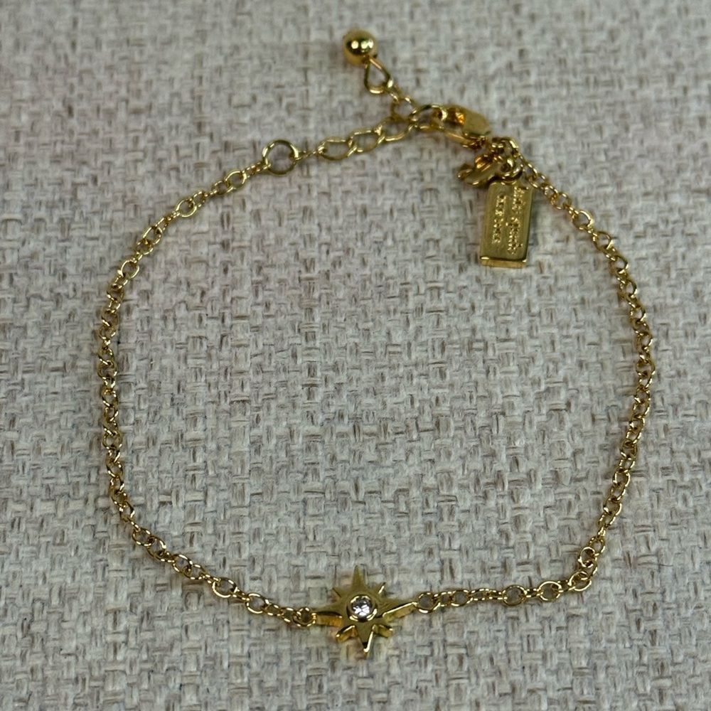 Gold Star Charm Bracelet - Picture 3 of 3